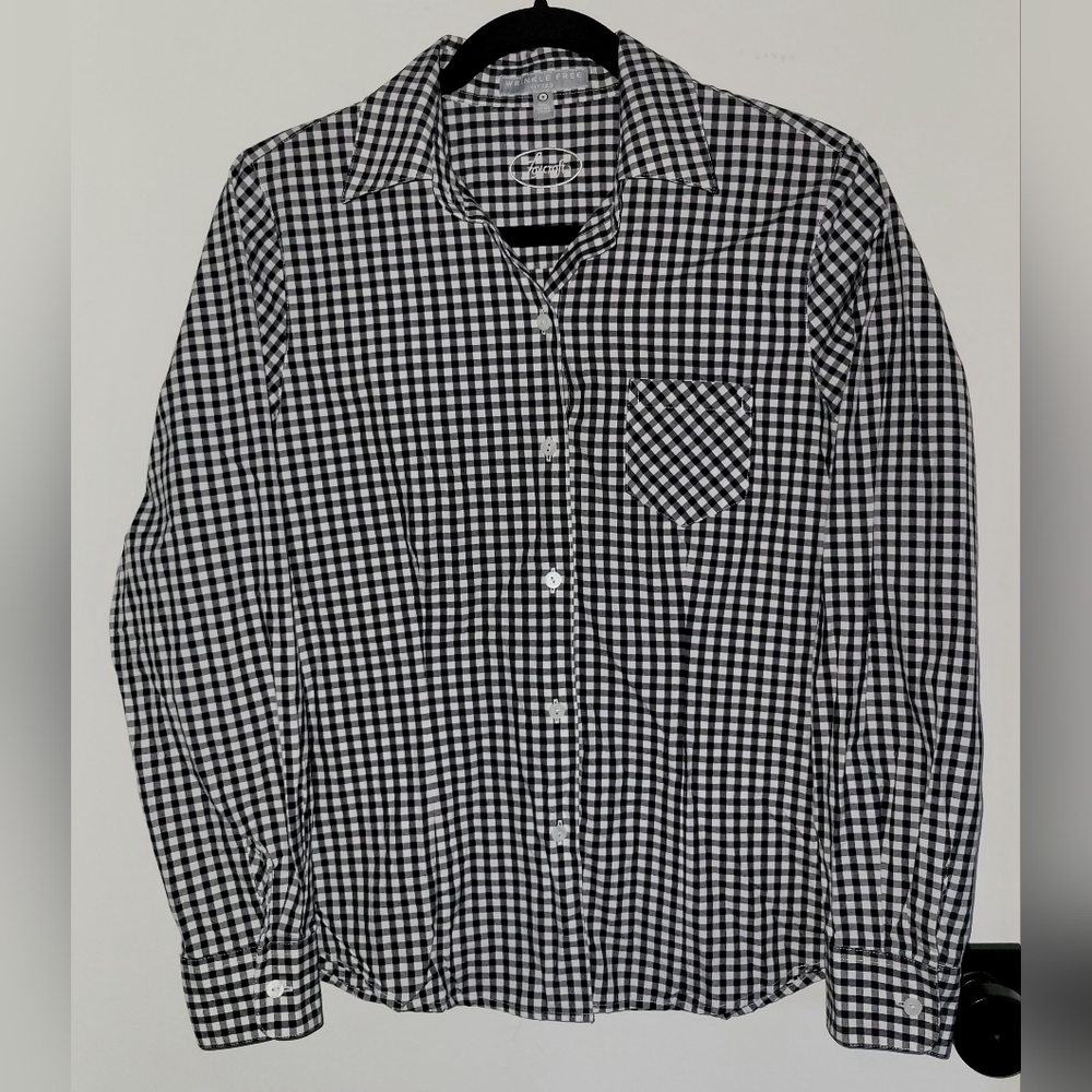 Foxcroft Women's Long Sleeve Sz 8 Black White Gingham Wrinkle free Preppy Cotton
